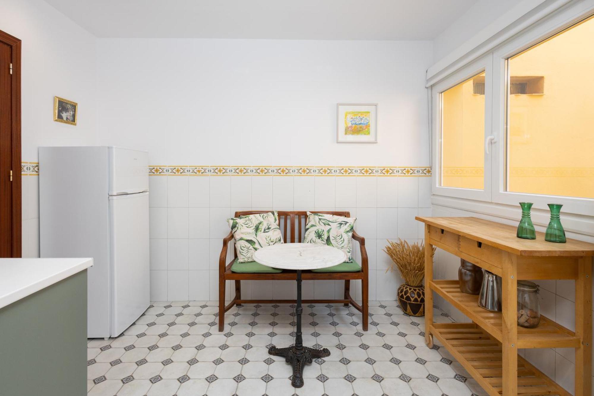 C92 - Rustic Two Bedrooms With Terrace *