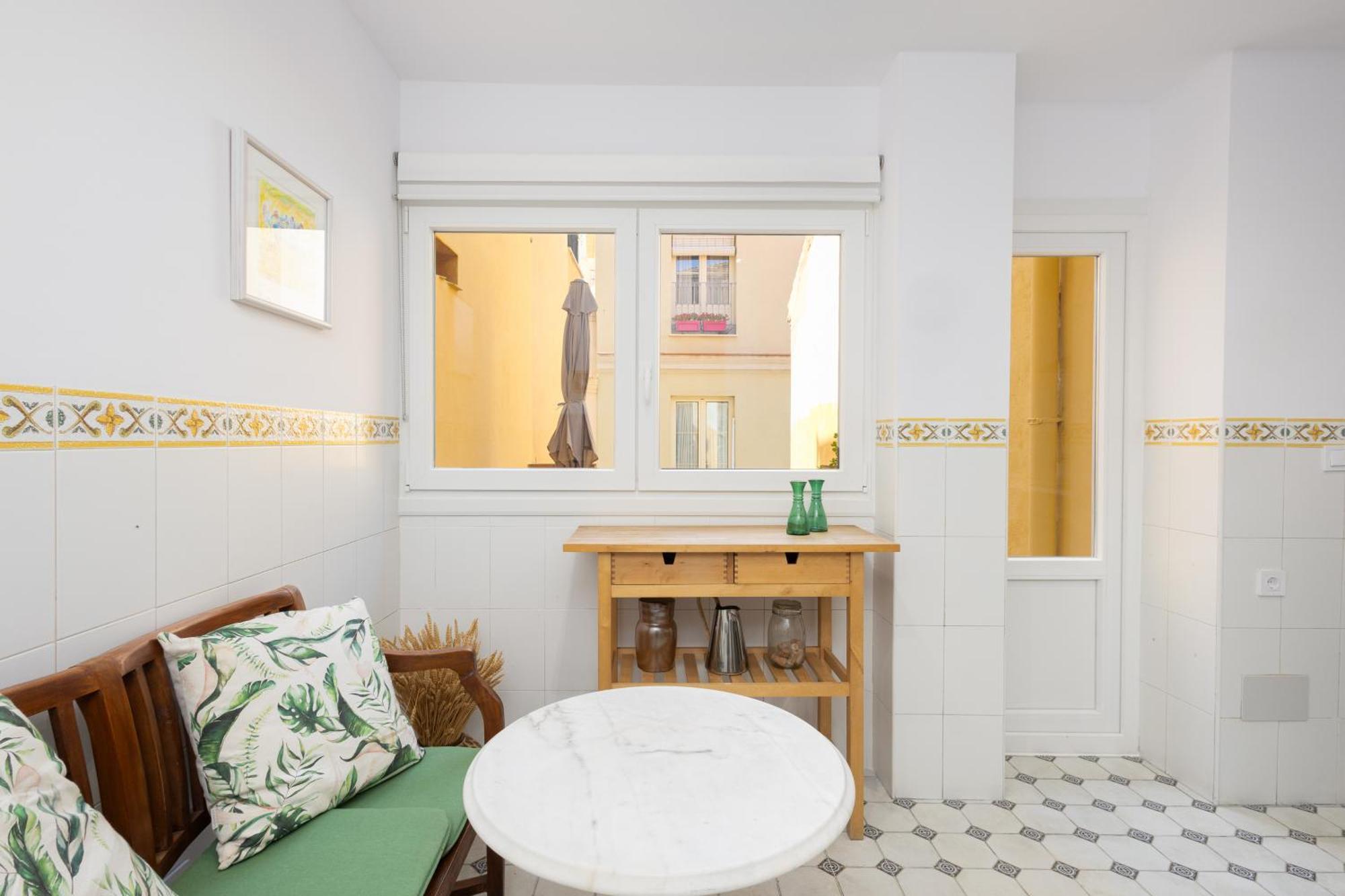 C92 - Rustic Two Bedrooms With Terrace * Malaga